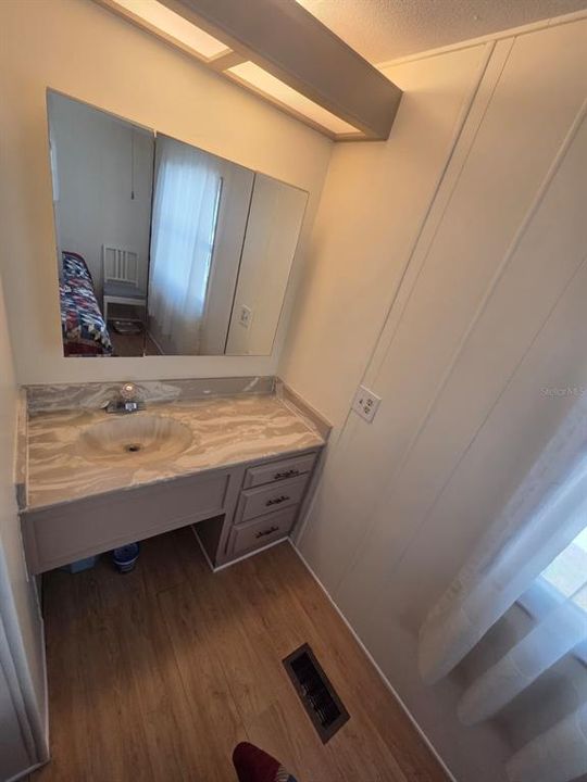 For Sale: $85,000 (3 beds, 2 baths, 900 Square Feet)