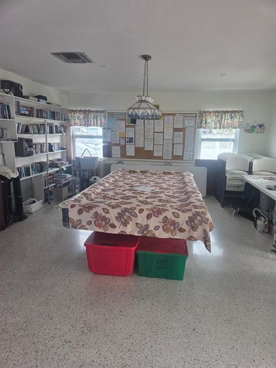 For Sale: $85,000 (3 beds, 2 baths, 900 Square Feet)