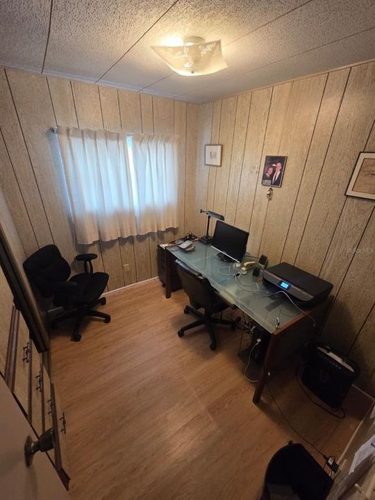 For Sale: $85,000 (3 beds, 2 baths, 900 Square Feet)