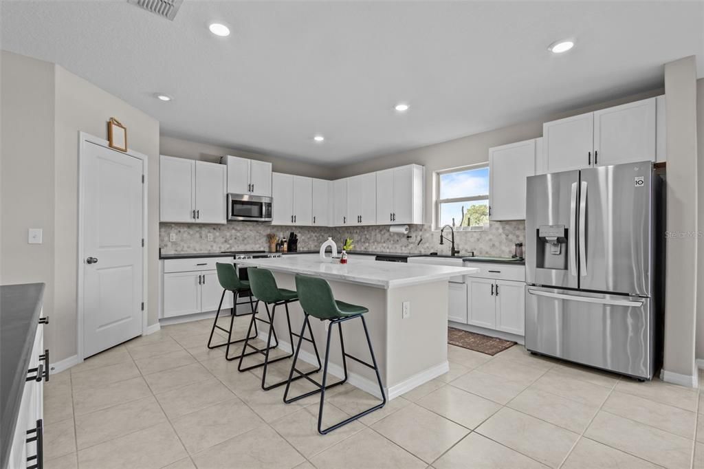 For Sale: $495,000 (4 beds, 2 baths, 3078 Square Feet)