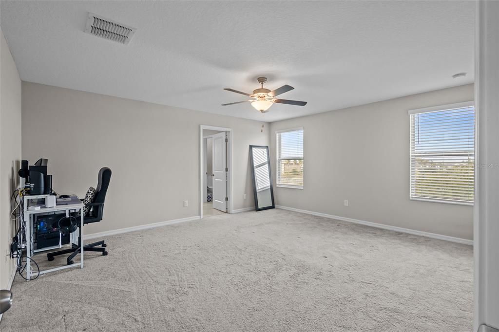 For Sale: $495,000 (4 beds, 2 baths, 3078 Square Feet)