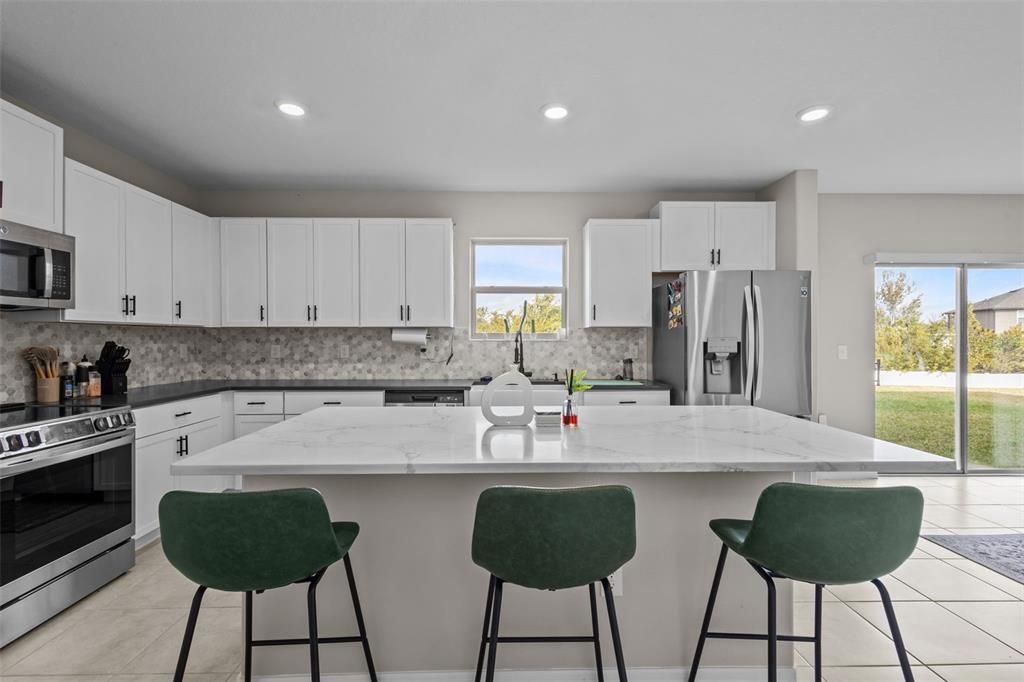 For Sale: $495,000 (4 beds, 2 baths, 3078 Square Feet)