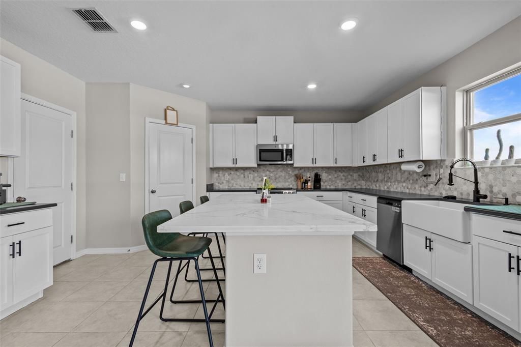 For Sale: $495,000 (4 beds, 2 baths, 3078 Square Feet)