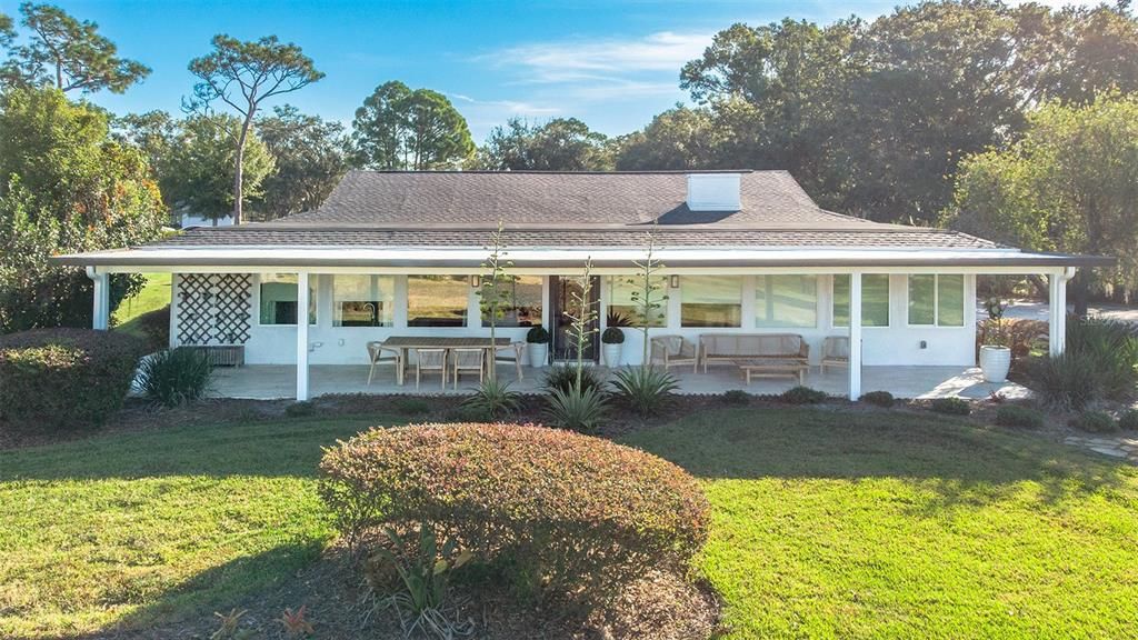 For Sale: $1,250,000 (6 beds, 4 baths, 3500 Square Feet)