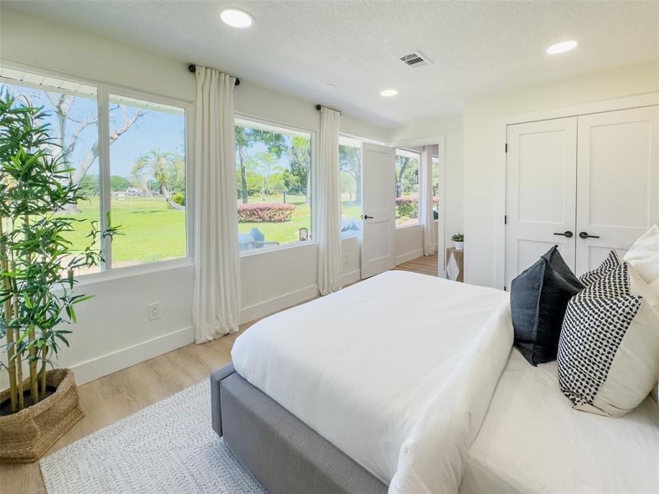 For Sale: $1,250,000 (6 beds, 4 baths, 3500 Square Feet)