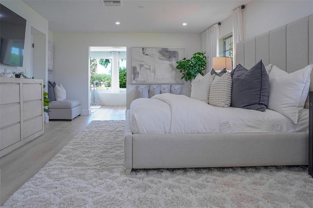 For Sale: $1,250,000 (6 beds, 4 baths, 3500 Square Feet)