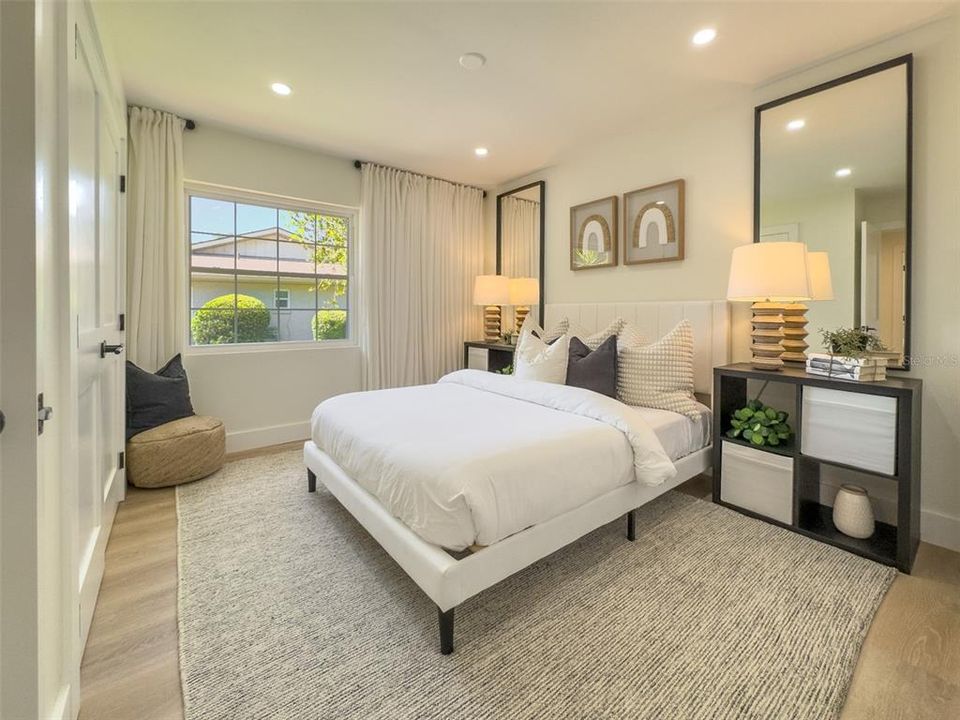 For Sale: $1,250,000 (6 beds, 4 baths, 3500 Square Feet)