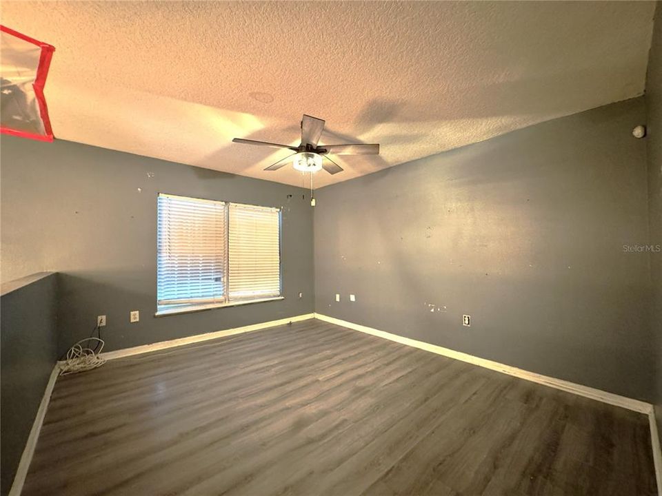 待售: $139,900 (3 贝兹, 2 浴室, 2248 平方英尺)