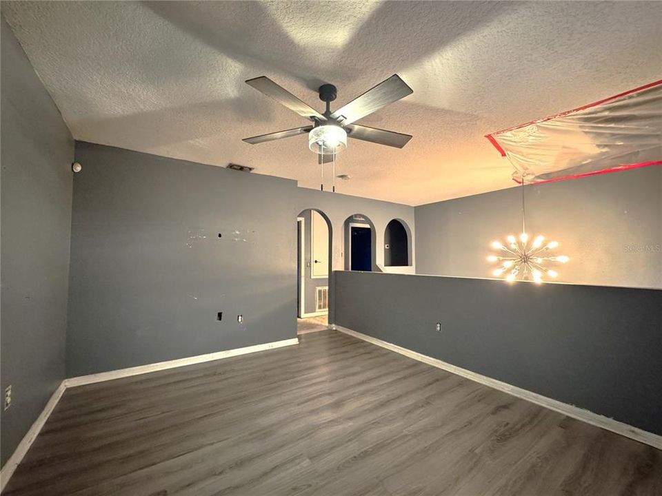 待售: $139,900 (3 贝兹, 2 浴室, 2248 平方英尺)