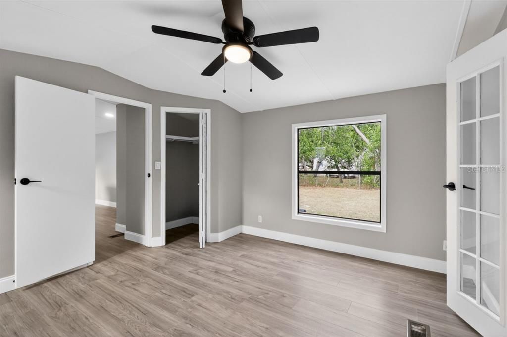 For Sale: $174,990 (2 beds, 2 baths, 924 Square Feet)