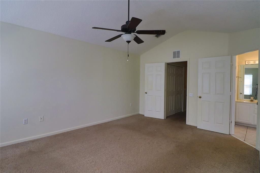For Rent: $2,000 (3 beds, 2 baths, 1628 Square Feet)