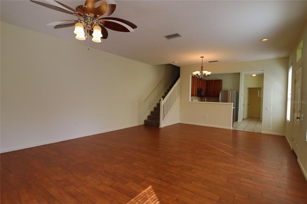 For Rent: $2,000 (3 beds, 2 baths, 1628 Square Feet)