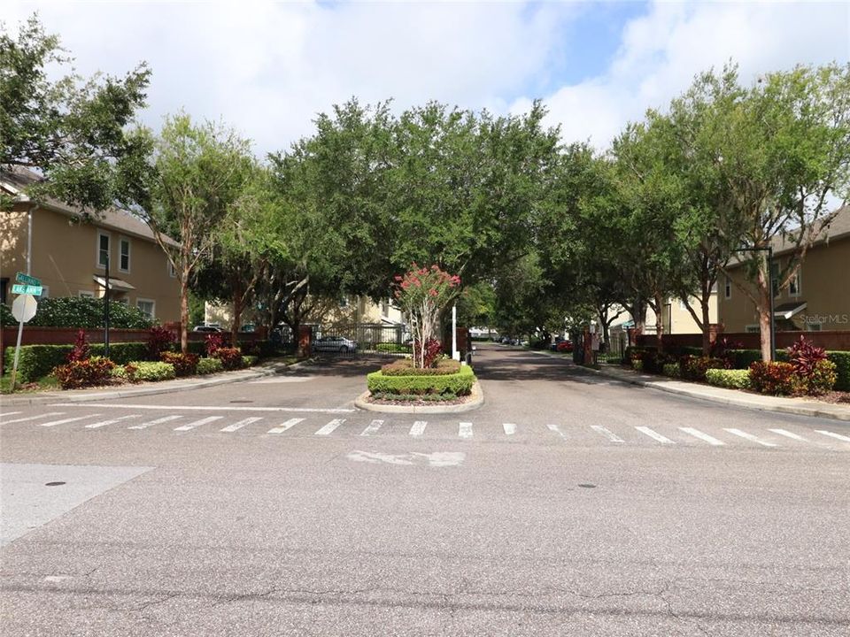 For Rent: $2,000 (3 beds, 2 baths, 1628 Square Feet)