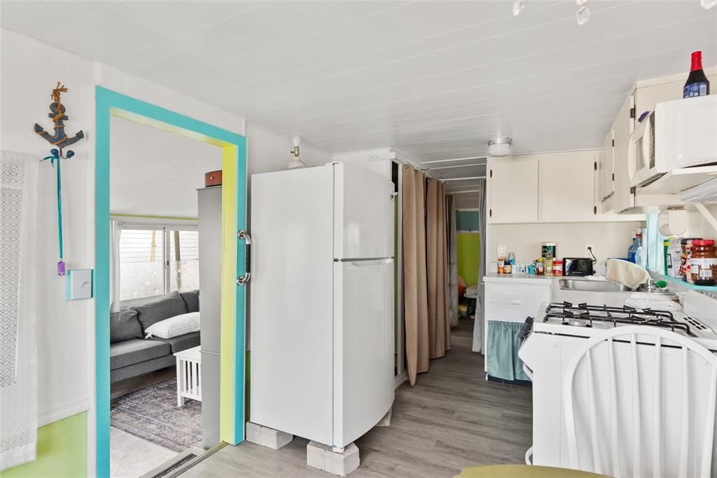 На продажу: $80,000 (1 спален, 1 ванн, 363 Квадратных фут)