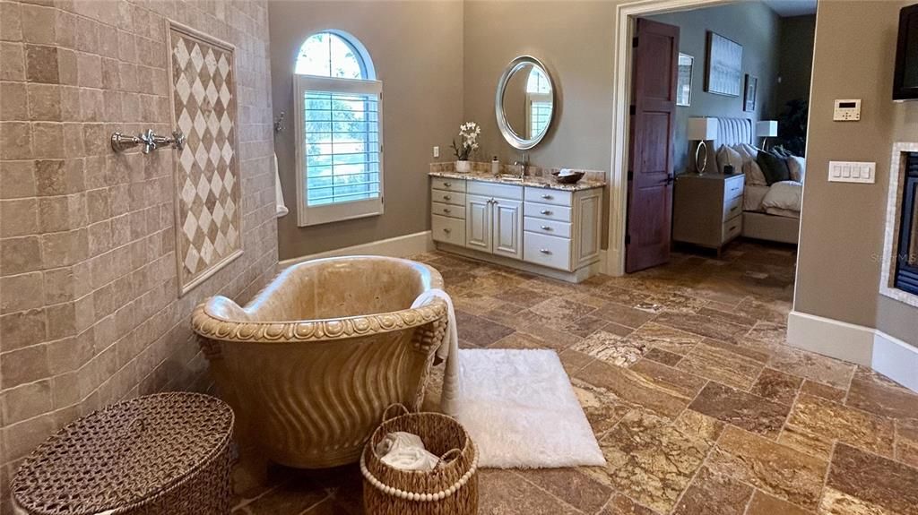 En Venta: $4,200,000 (5 camas, 4 baños, 8334 Pies cuadrados)