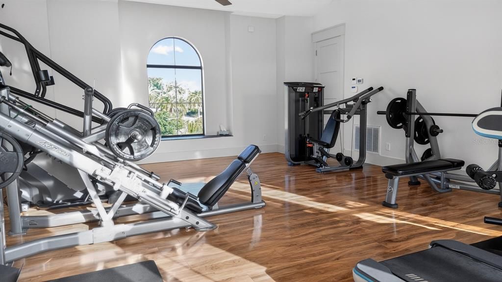 En Venta: $4,200,000 (5 camas, 4 baños, 8334 Pies cuadrados)