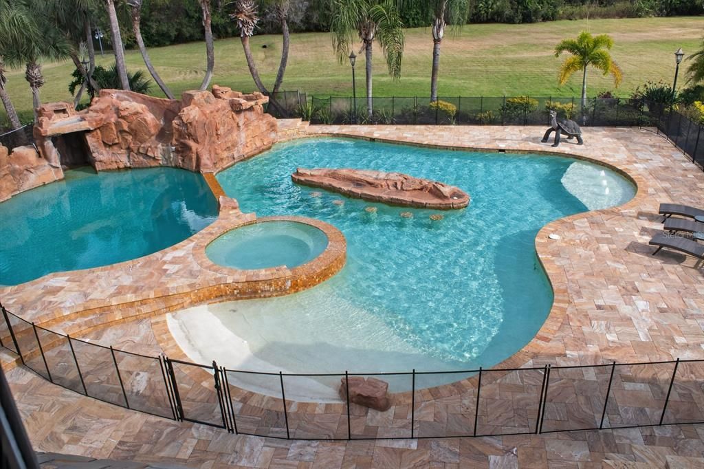 En Venta: $4,200,000 (5 camas, 4 baños, 8334 Pies cuadrados)