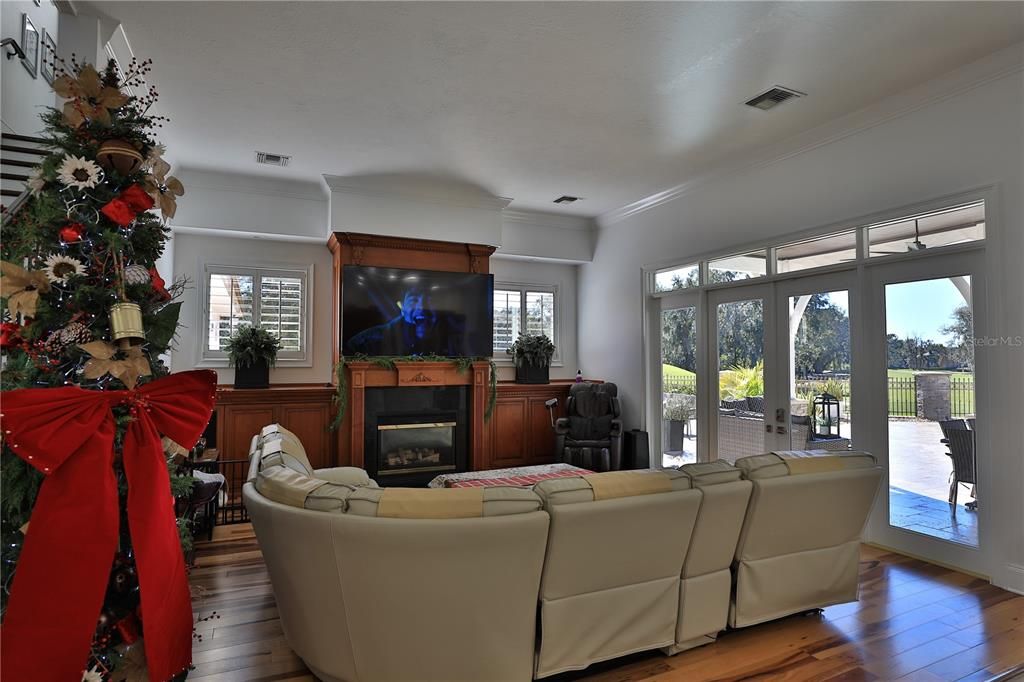 En Venta: $2,864,550 (4 camas, 5 baños, 5876 Pies cuadrados)