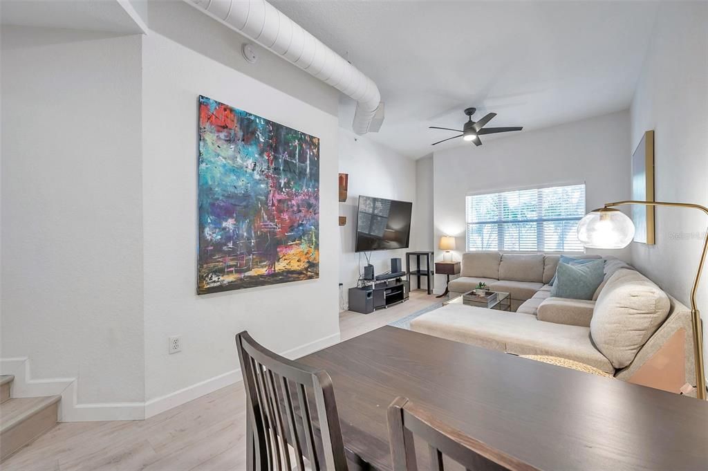 出租: $2,300 (1 贝兹, 1 浴室, 789 平方英尺)