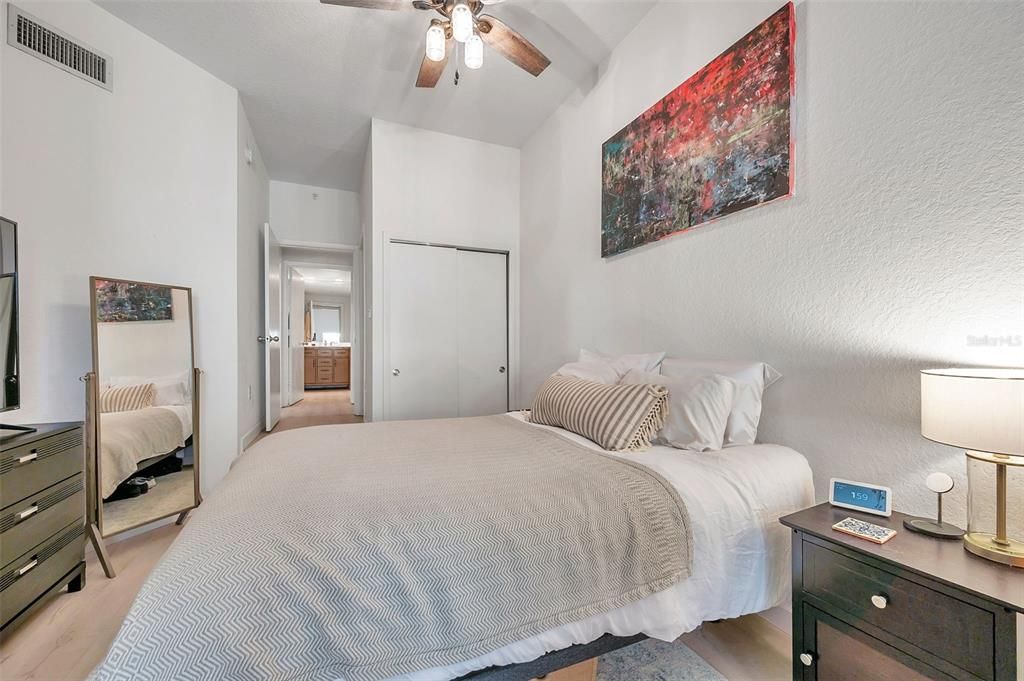 出租: $2,300 (1 贝兹, 1 浴室, 789 平方英尺)