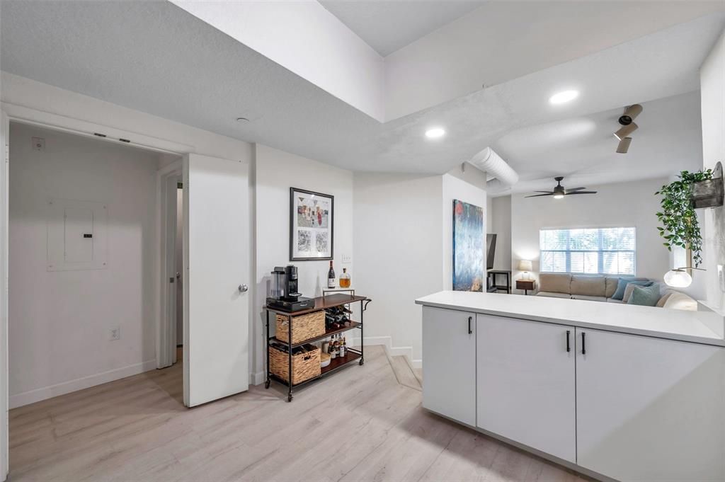 出租: $2,300 (1 贝兹, 1 浴室, 789 平方英尺)