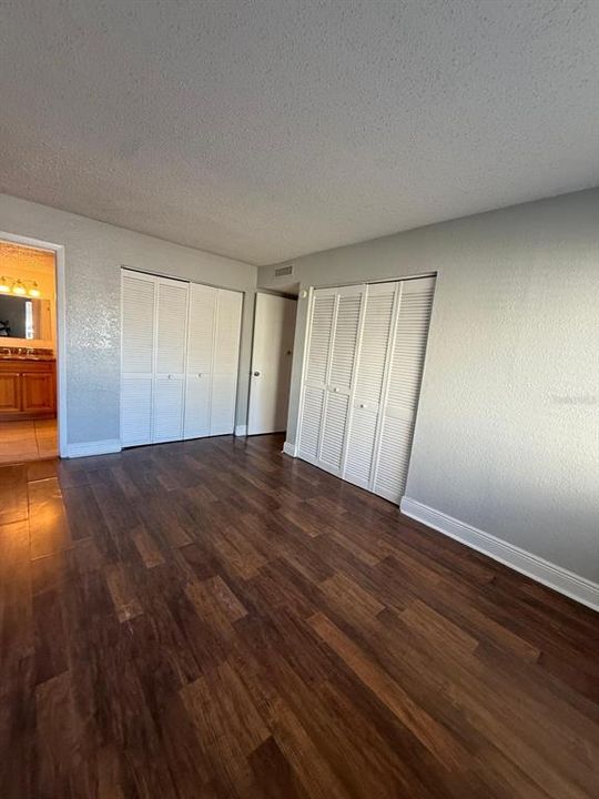 В аренду: $1,500 (2 спален, 2 ванн, 976 Квадратных фут)