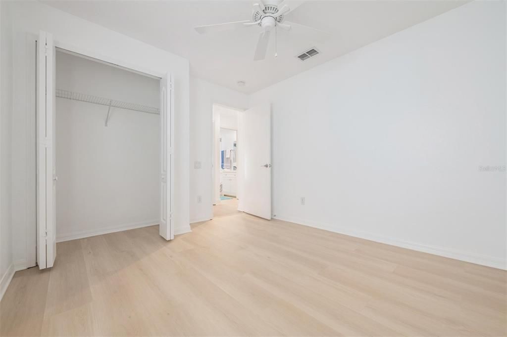 На продажу: $449,900 (3 спален, 2 ванн, 1248 Квадратных фут)