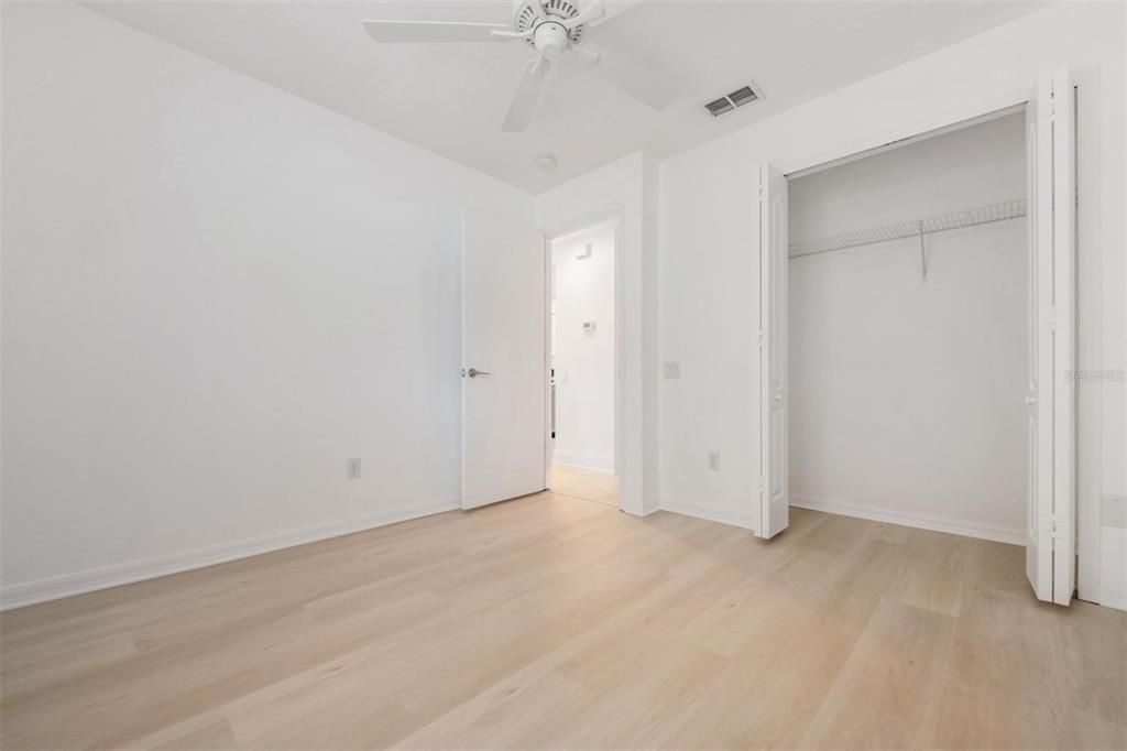 На продажу: $449,900 (3 спален, 2 ванн, 1248 Квадратных фут)