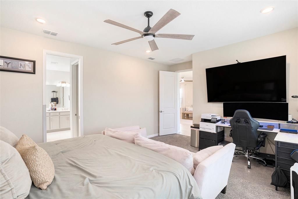 For Sale: $475,000 (4 beds, 3 baths, 2360 Square Feet)