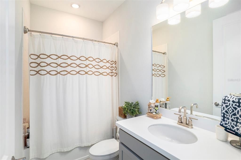 For Sale: $475,000 (4 beds, 3 baths, 2360 Square Feet)