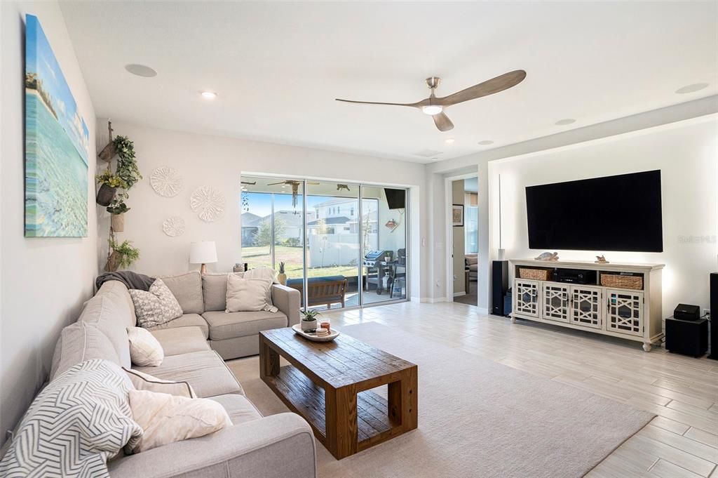 For Sale: $475,000 (4 beds, 3 baths, 2360 Square Feet)