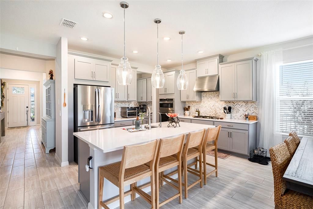 For Sale: $475,000 (4 beds, 3 baths, 2360 Square Feet)