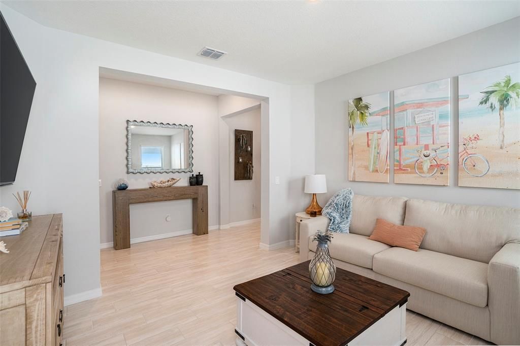 For Sale: $475,000 (4 beds, 3 baths, 2360 Square Feet)