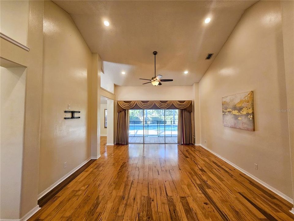 For Rent: $4,000 (4 beds, 2 baths, 2355 Square Feet)