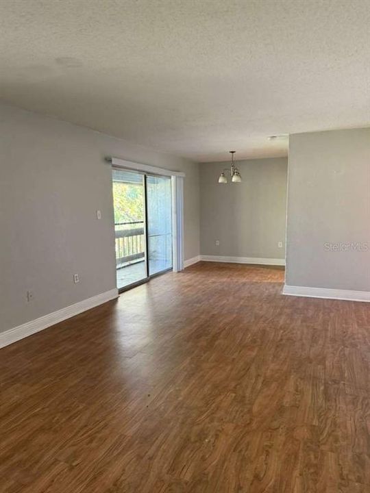 For Rent: $1,500 (2 beds, 2 baths, 976 Square Feet)