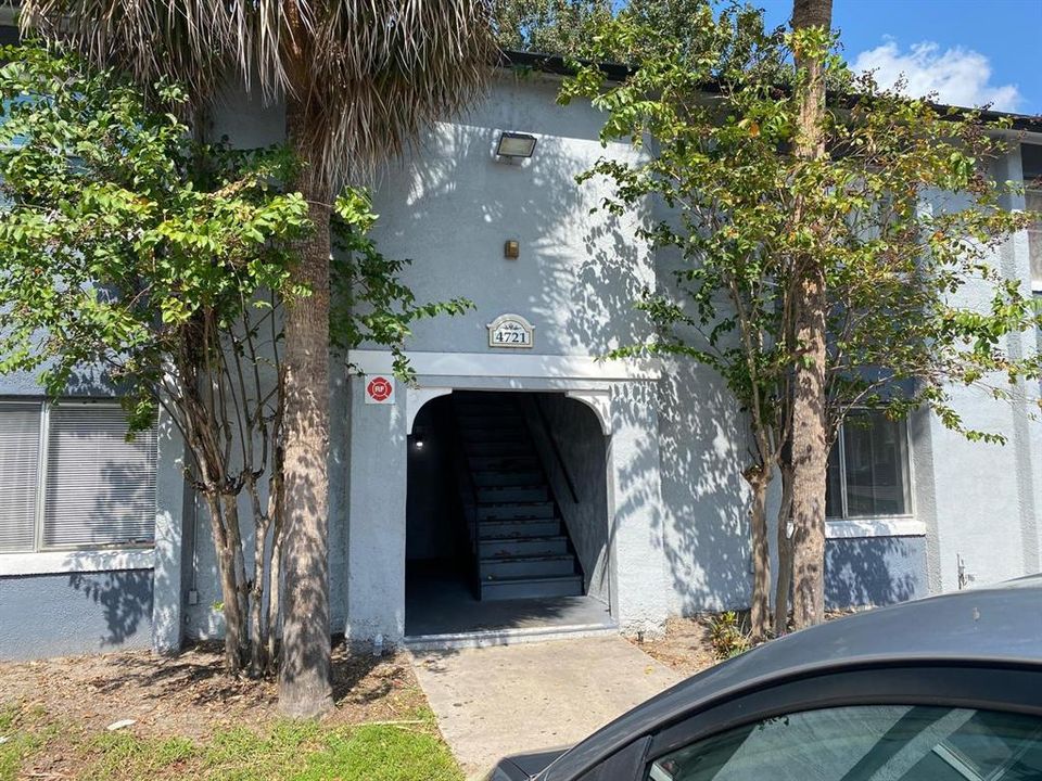 For Rent: $1,500 (2 beds, 2 baths, 976 Square Feet)