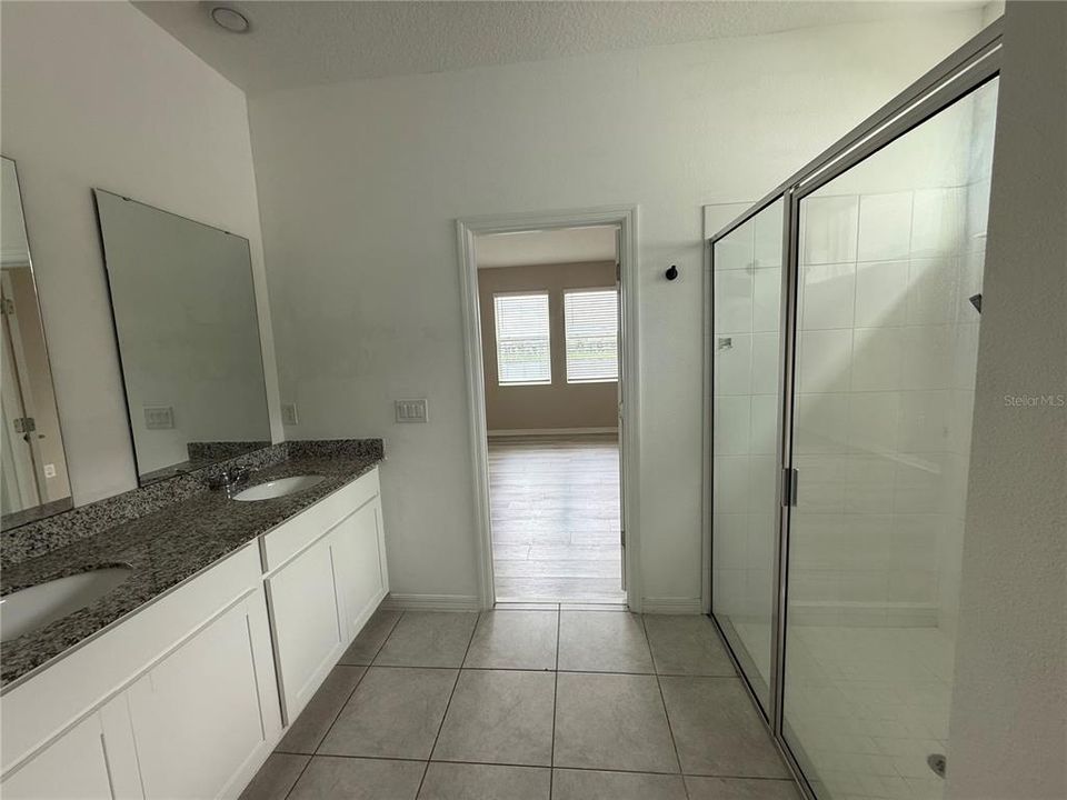 For Rent: $2,350 (4 beds, 3 baths, 2185 Square Feet)