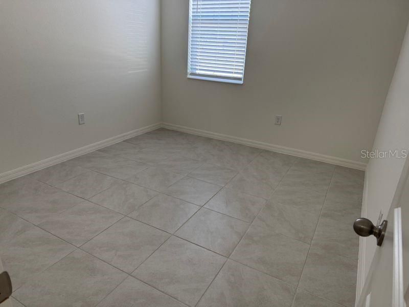 For Rent: $2,650 (4 beds, 2 baths, 2320 Square Feet)