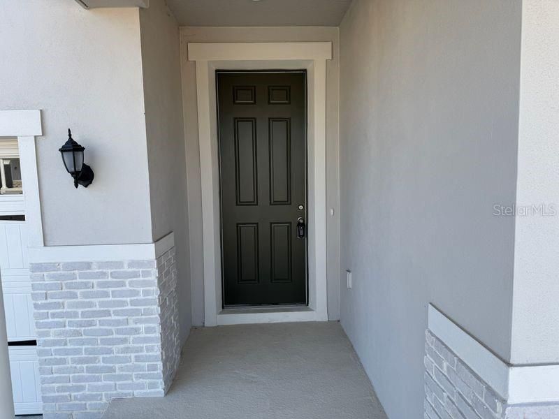 For Rent: $2,650 (4 beds, 2 baths, 2320 Square Feet)