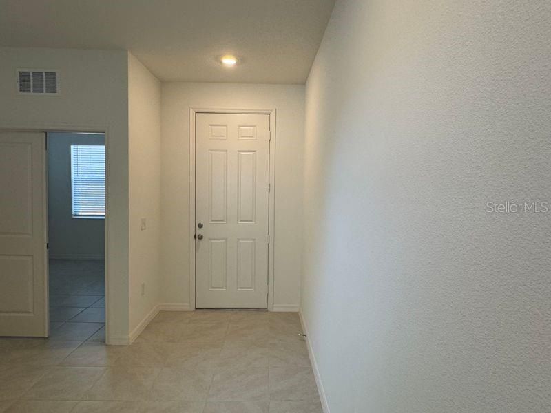 For Rent: $2,650 (4 beds, 2 baths, 2320 Square Feet)