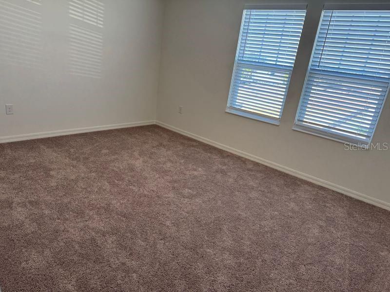 For Rent: $2,650 (4 beds, 2 baths, 2320 Square Feet)