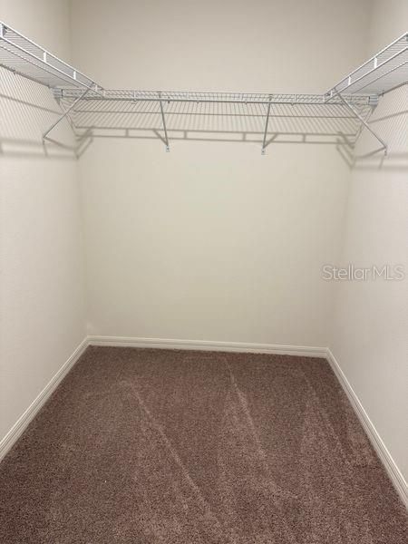 For Rent: $2,650 (4 beds, 2 baths, 2320 Square Feet)