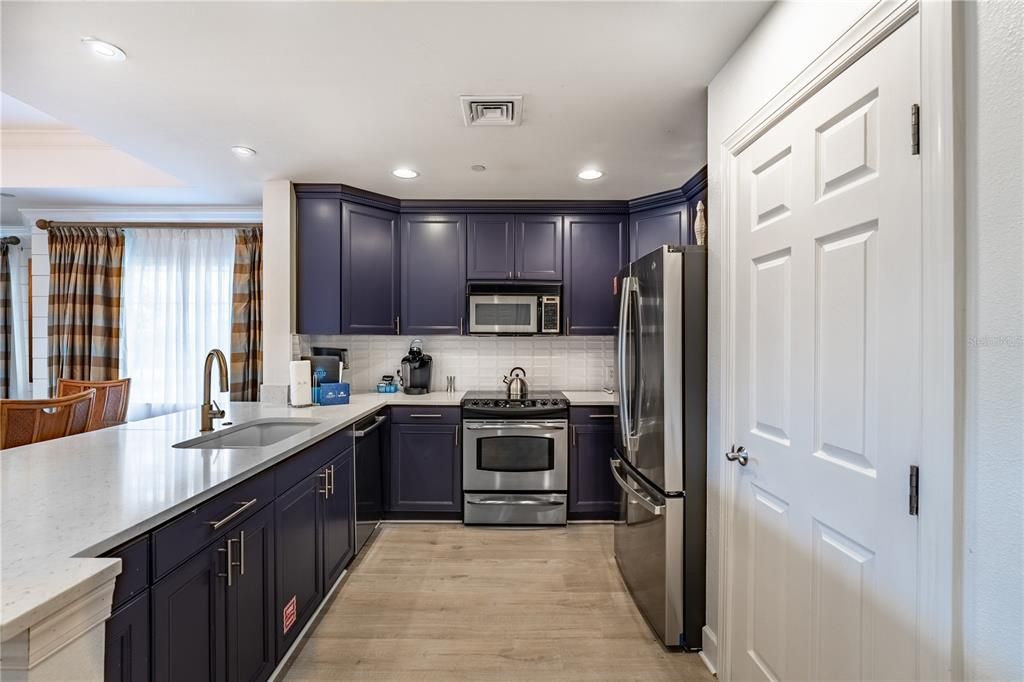 待售: $490,000 (3 贝兹, 3 浴室, 1686 平方英尺)