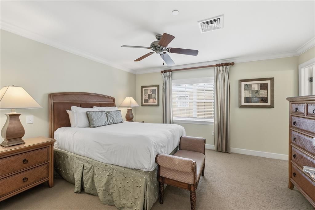 待售: $490,000 (3 贝兹, 3 浴室, 1686 平方英尺)