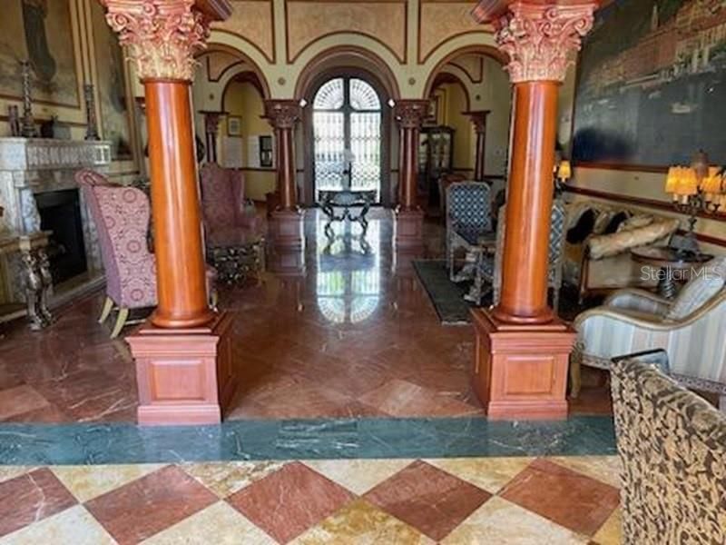 出租: $2,250 (2 贝兹, 2 浴室, 1309 平方英尺)