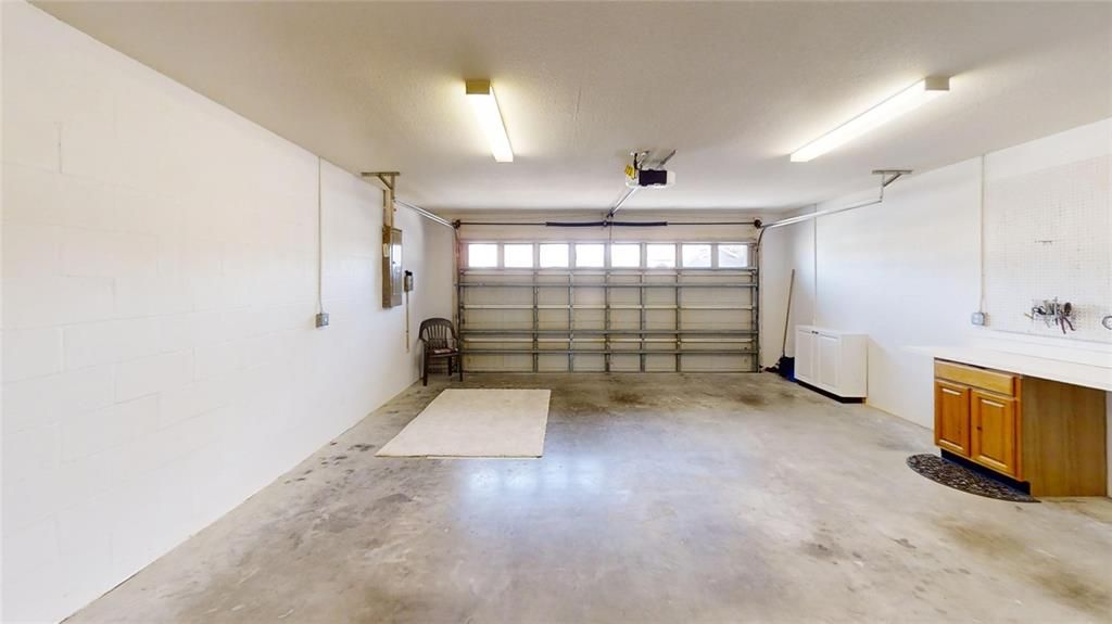 For Rent: $1,950 (2 beds, 2 baths, 1757 Square Feet)