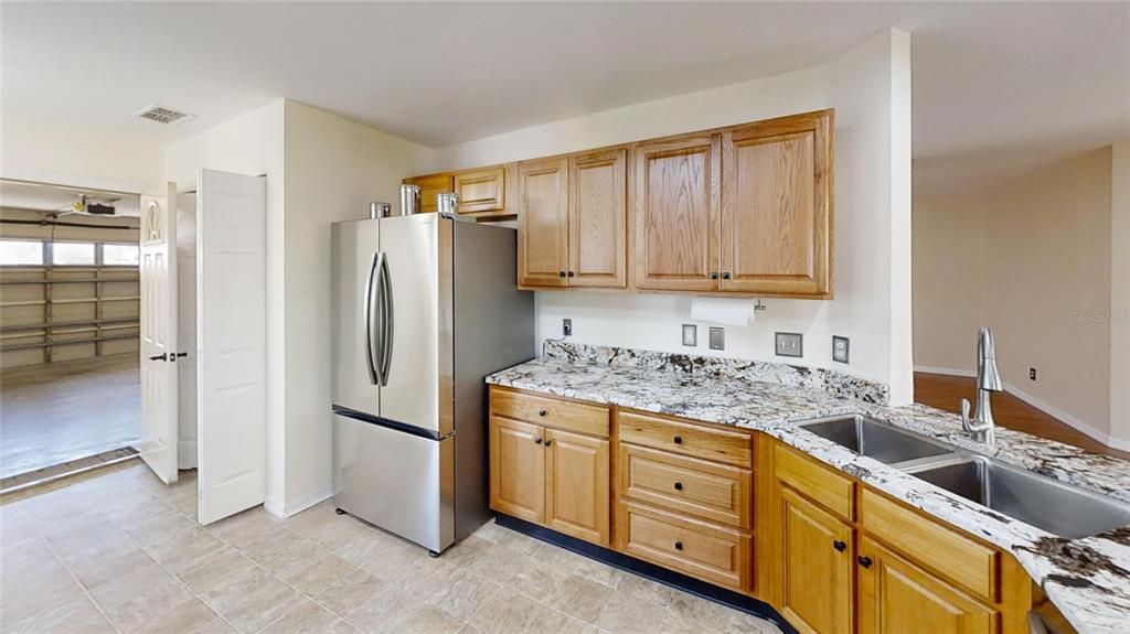 For Rent: $1,950 (2 beds, 2 baths, 1757 Square Feet)