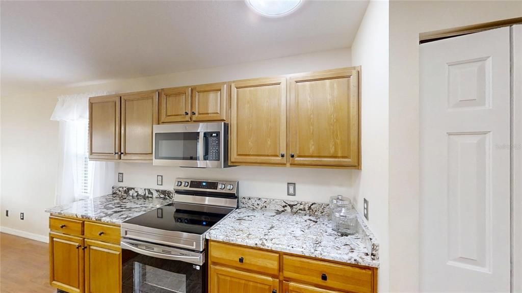 For Rent: $1,950 (2 beds, 2 baths, 1757 Square Feet)