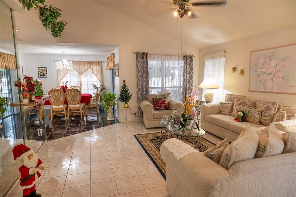 待售: $379,500 (2 贝兹, 2 浴室, 1440 平方英尺)