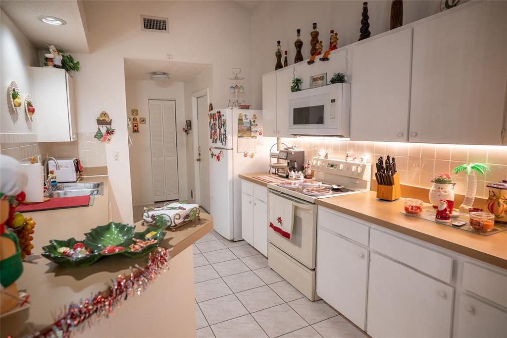 待售: $379,500 (2 贝兹, 2 浴室, 1440 平方英尺)